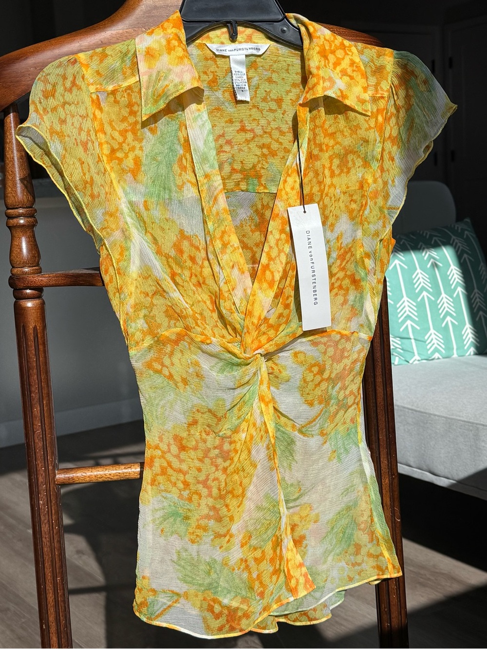 NWT Diane von Furstenberg 💯 Silk DVF Mimosa Large Tie Front Blouse Size 4